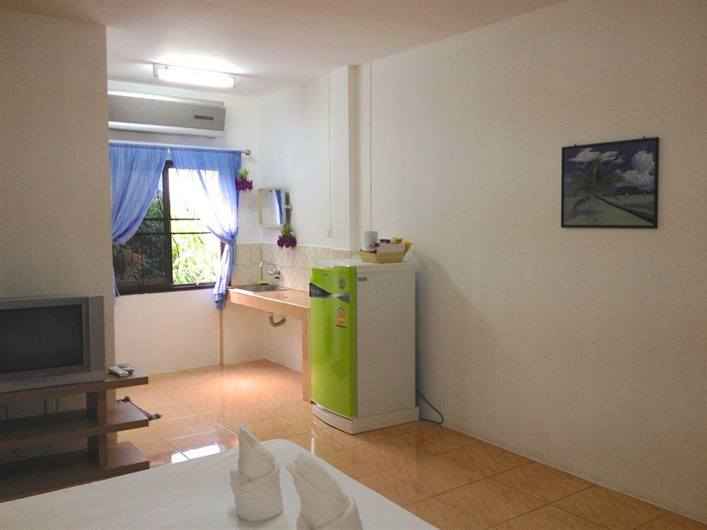 Little Austria Tams Guesthouse Chaweng  Exterior photo