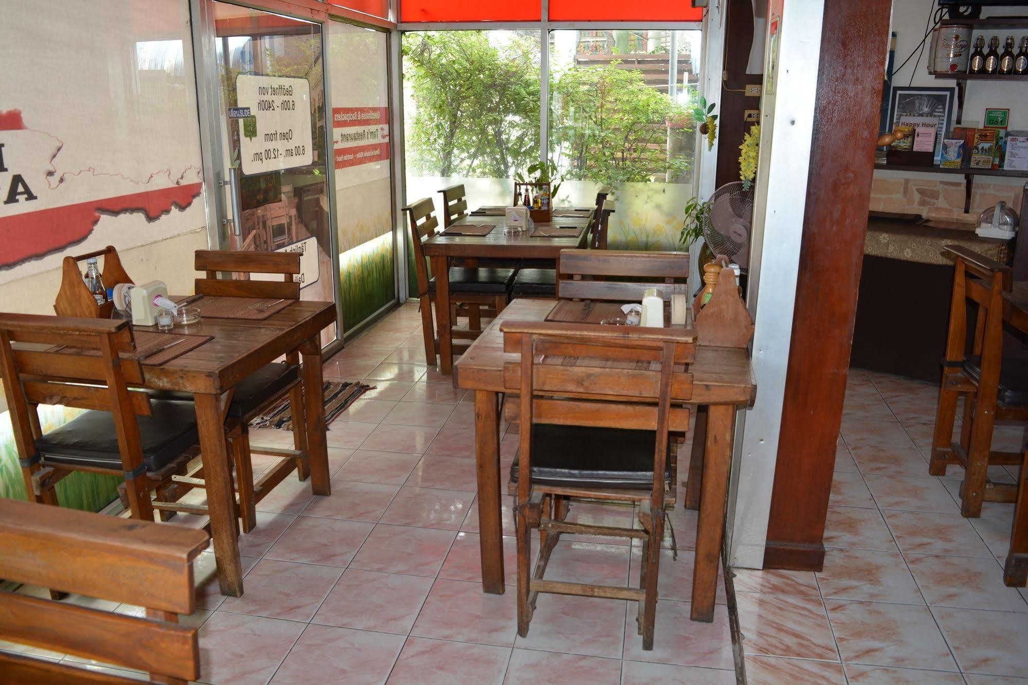 Little Austria Tams Guesthouse Chaweng  Exterior photo