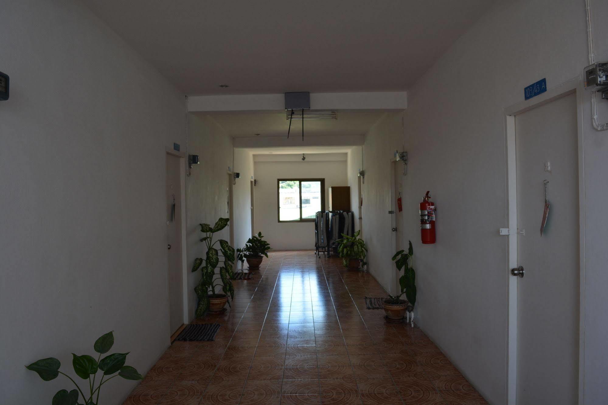 Little Austria Tams Guesthouse Chaweng  Exterior photo