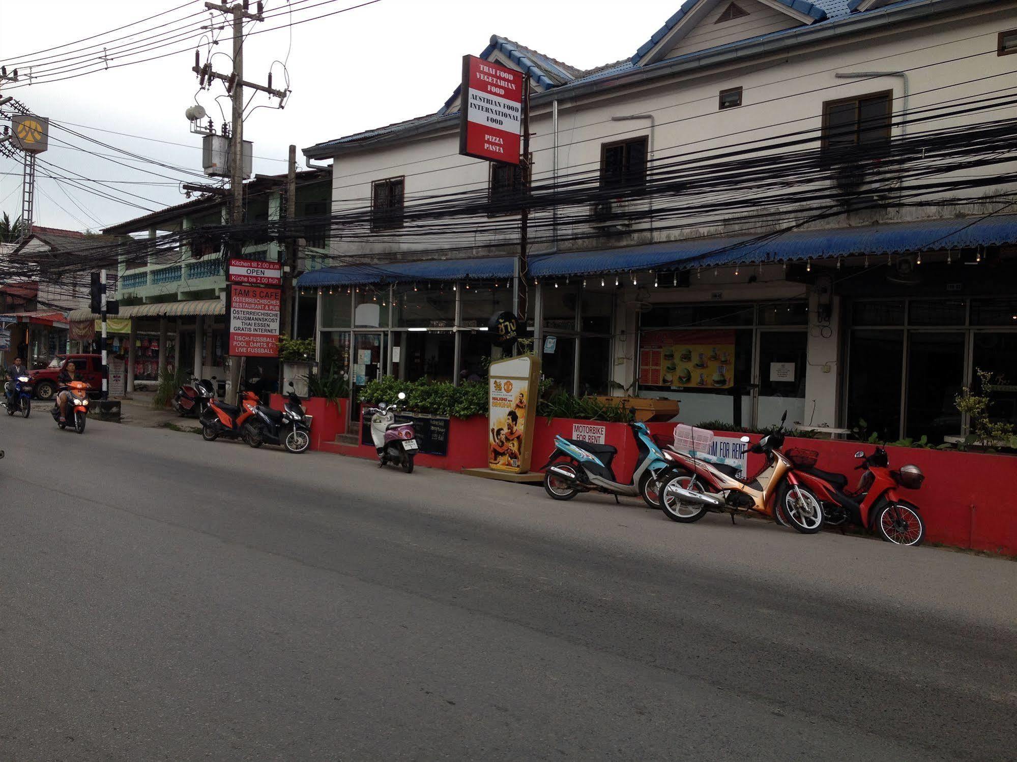Little Austria Tams Guesthouse Chaweng  Exterior photo