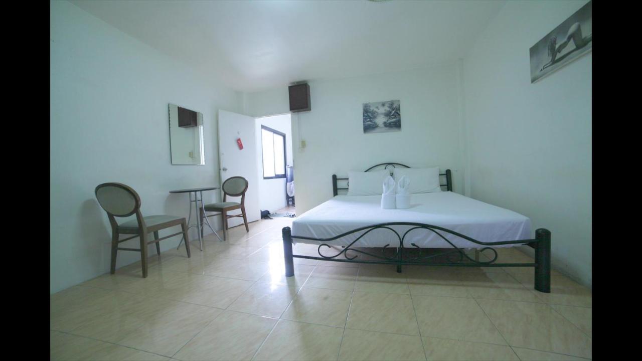 Little Austria Tams Guesthouse Chaweng  Exterior photo