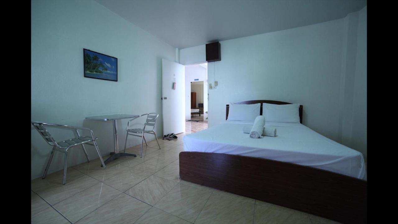 Little Austria Tams Guesthouse Chaweng  Exterior photo